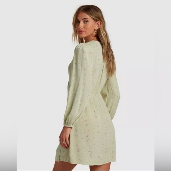 Billabong Green Ditsy Floral Lotta Love Gauzy Wrap Dress Boho Beachy - Picture 3 of 11